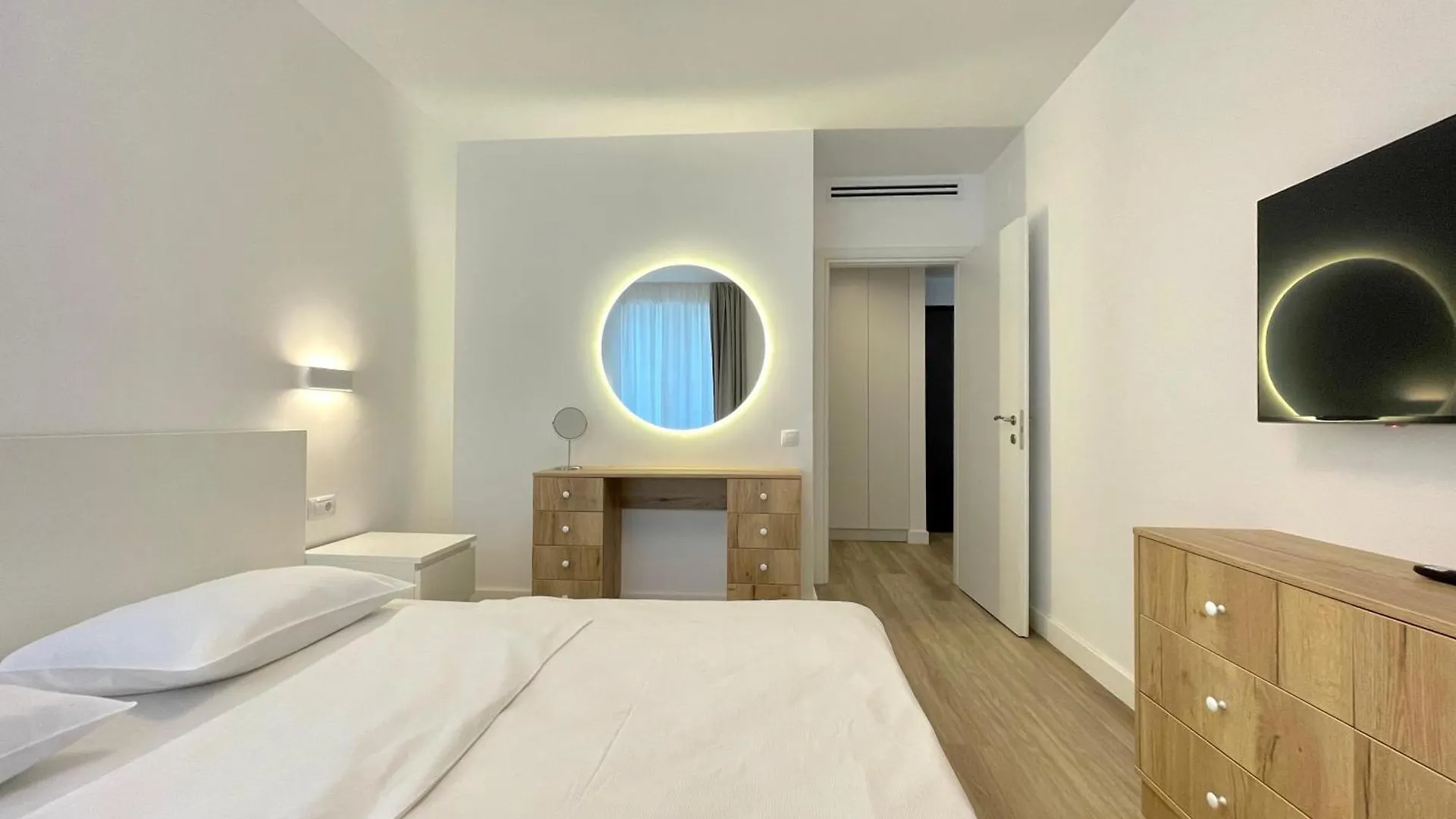 Apartment Apartament No 403 Lebada Lake Residence Bucharest
